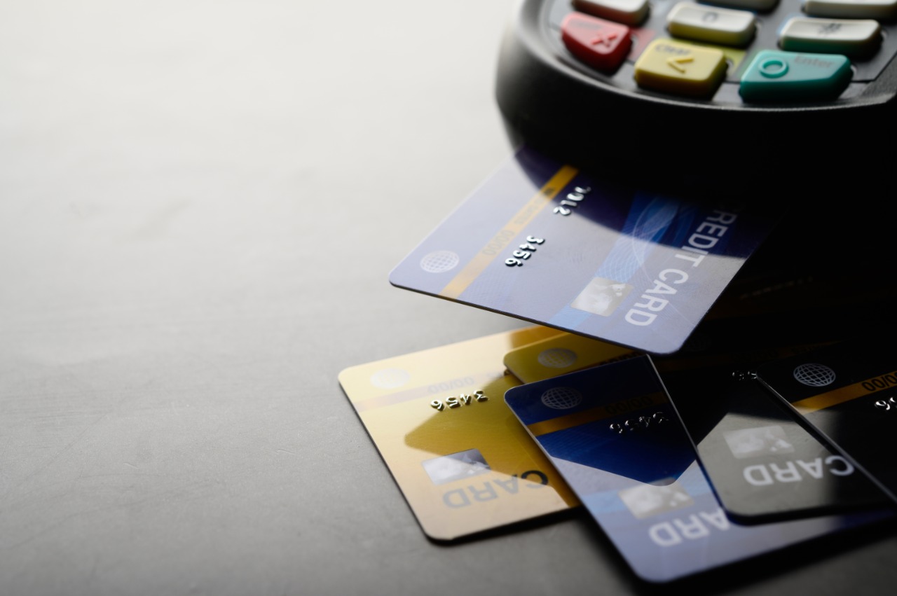 Costos asociados en el procesamiento de las tarjetas de crédito